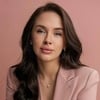 Yana T.