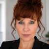 Stefanie R.