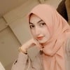 Amna K.