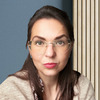 Alisa D.