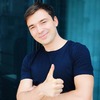 Viktor R.